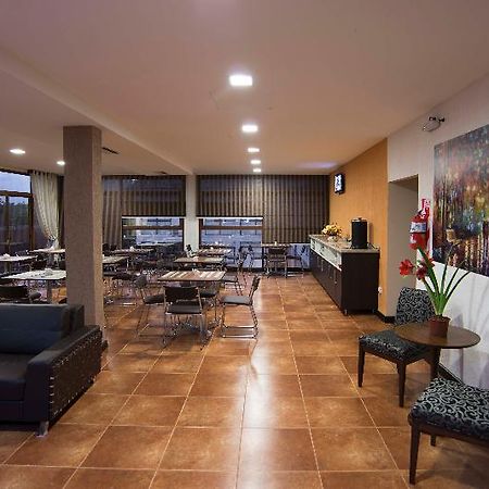 Arami Hotel & Lodge ปูแอร์โตอีกวาซู ภายนอก รูปภาพ