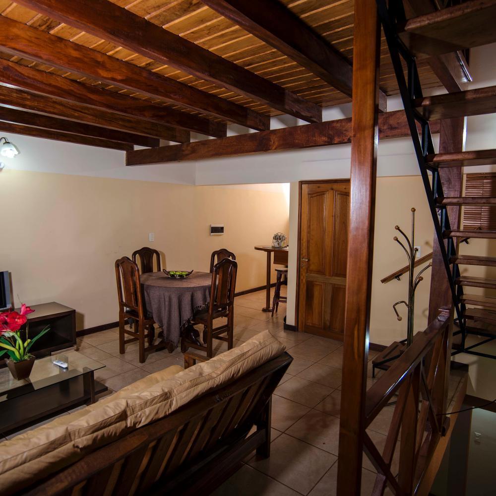 Arami Hotel & Lodge ปูแอร์โตอีกวาซู ภายนอก รูปภาพ