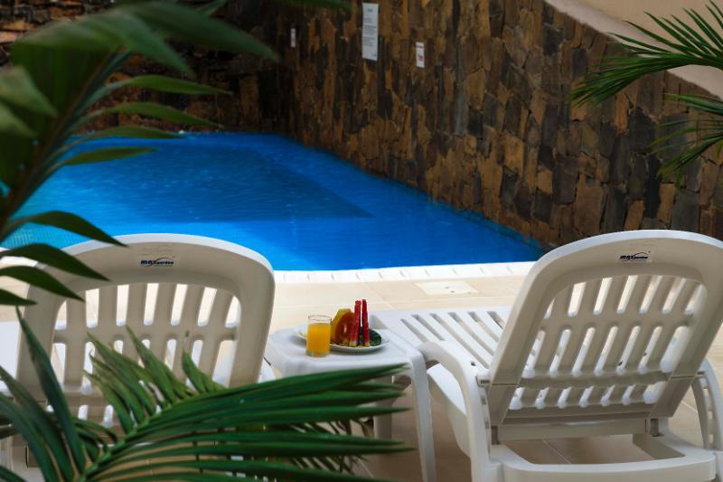 Arami Hotel & Lodge ปูแอร์โตอีกวาซู ภายนอก รูปภาพ