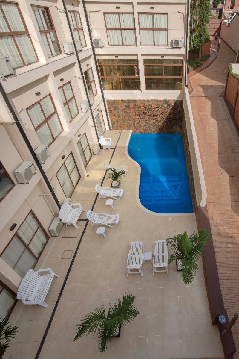 Arami Hotel & Lodge ปูแอร์โตอีกวาซู ภายนอก รูปภาพ
